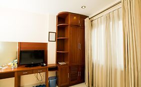 Ipeace Hotel - Bui Vien Walking Street